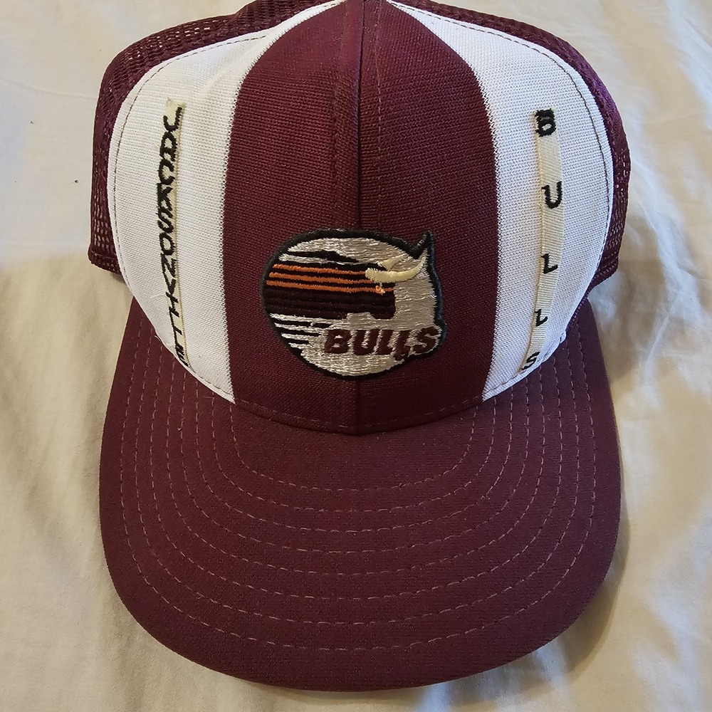 Vintage USFL Jacksonville Bulls Snapback Hat Lucky Stripes Made USA Rare 1980s